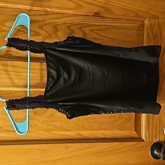 Womens tank with rhinestones - Picture 3 of 3